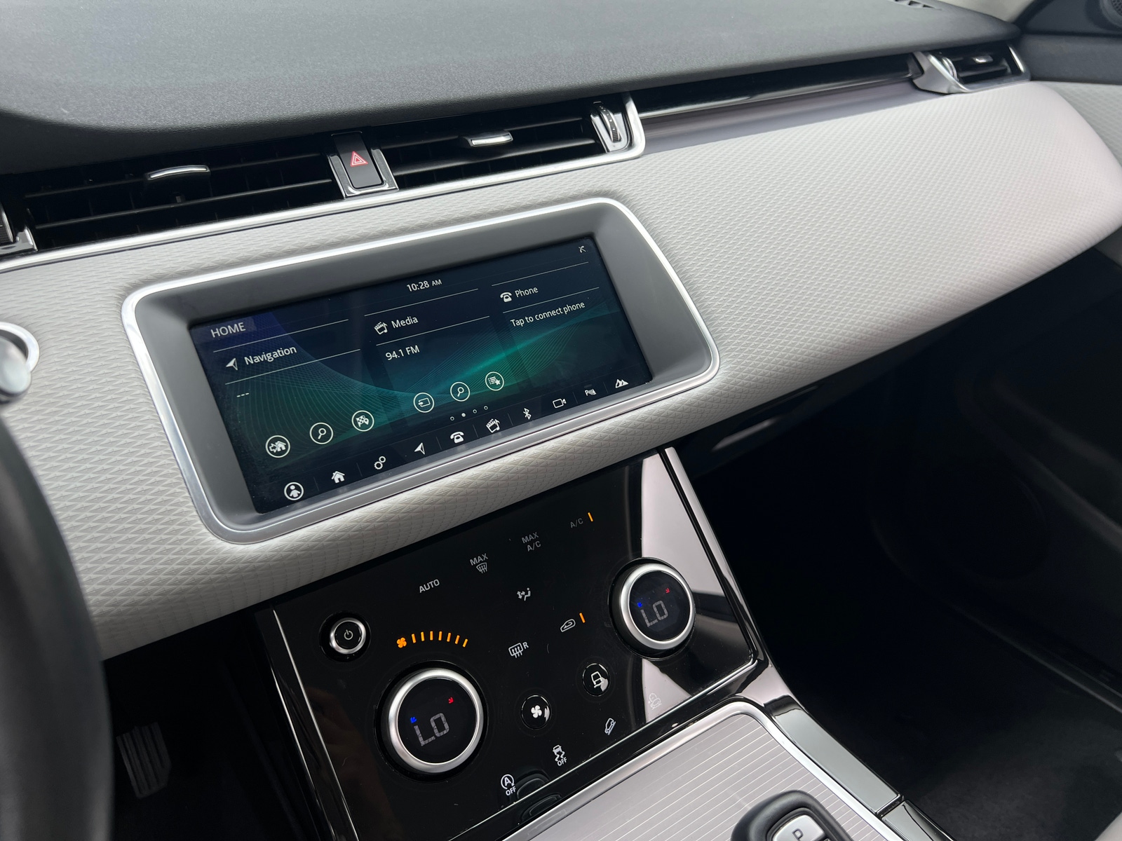 Thumbnail: 2020 Land Rover Range Rover Evoque - 3