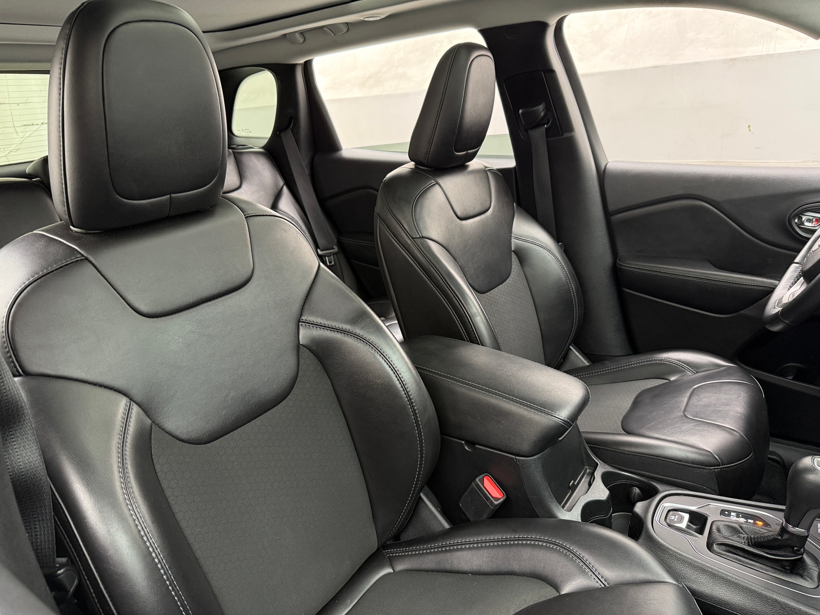 Thumbnail: 2019 Jeep Cherokee - 2