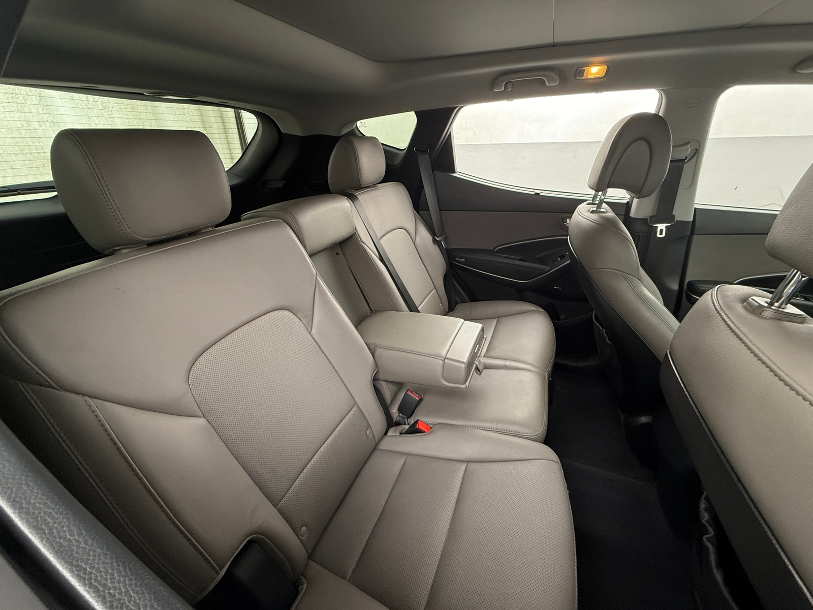 Thumbnail: 2017 Hyundai Santa Fe - 5
