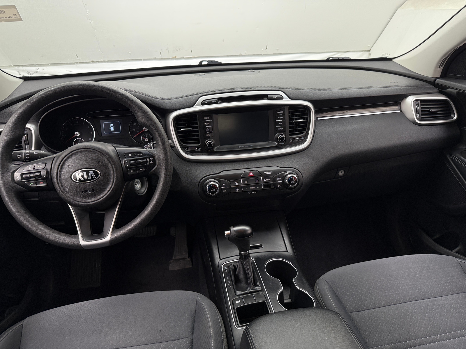 Thumbnail: 2018 Kia Sorento - 3