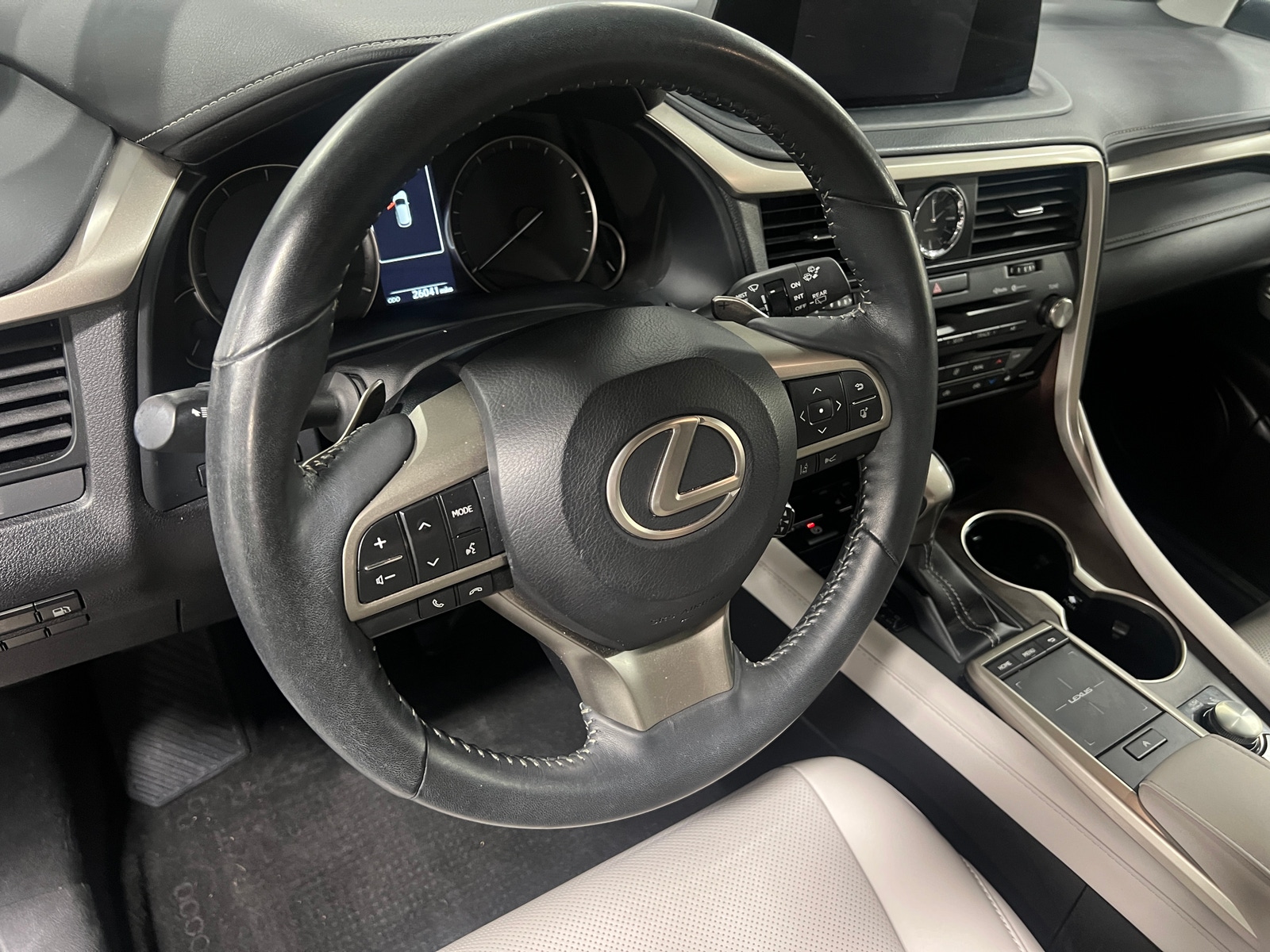 Thumbnail: 2022 Lexus RX - 4