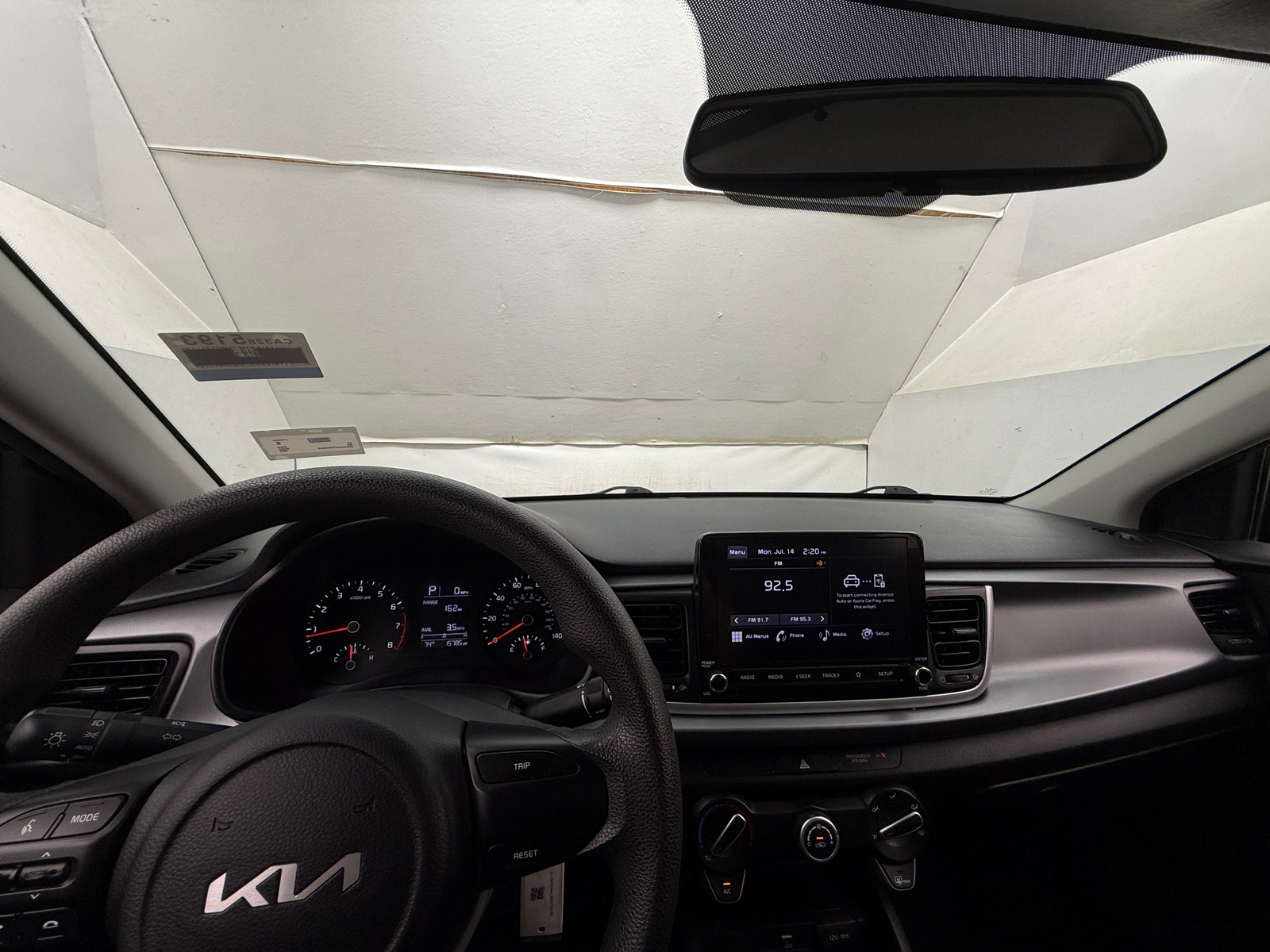 Thumbnail: 2023 Kia Rio - 3