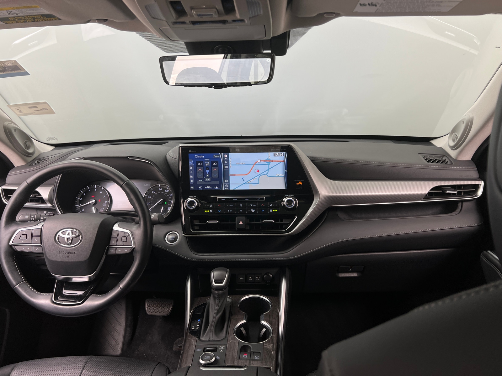 Thumbnail: 2020 Toyota Highlander - 2