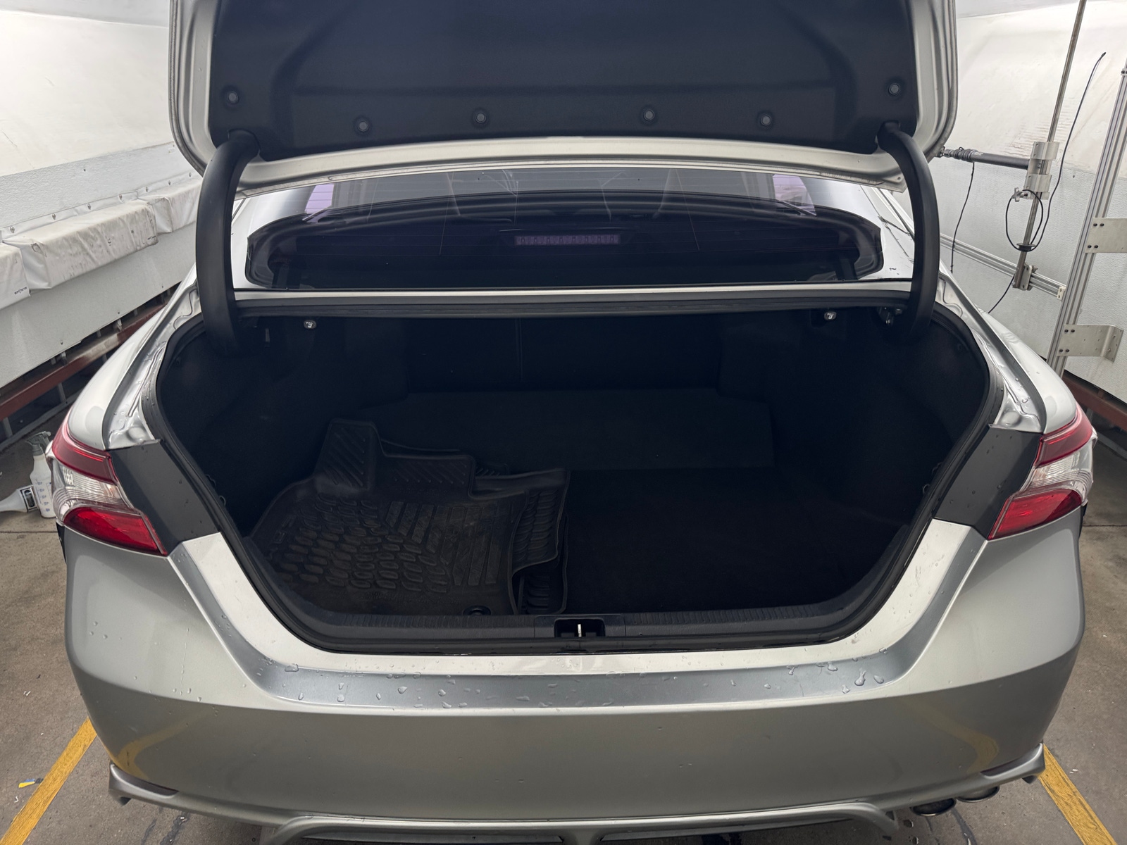 Thumbnail: 2021 Toyota Camry - 7