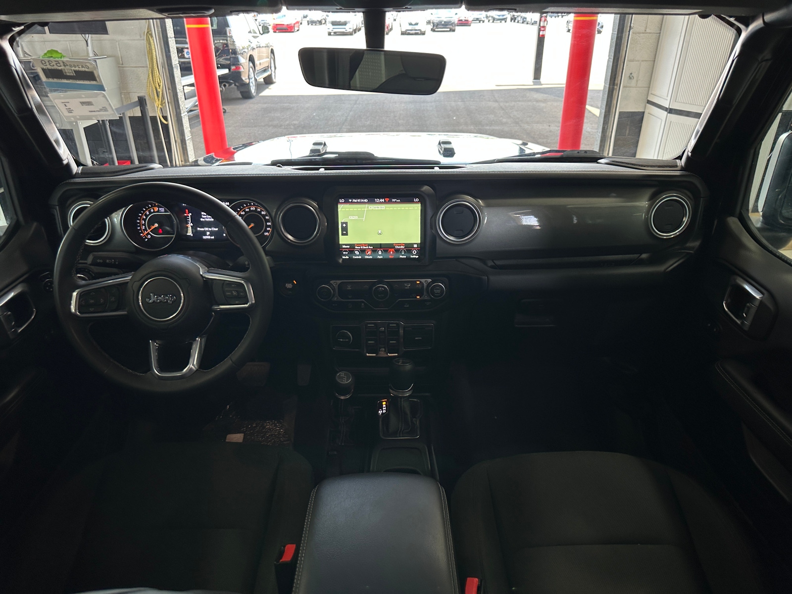 Thumbnail: 2023 Jeep Gladiator - 3