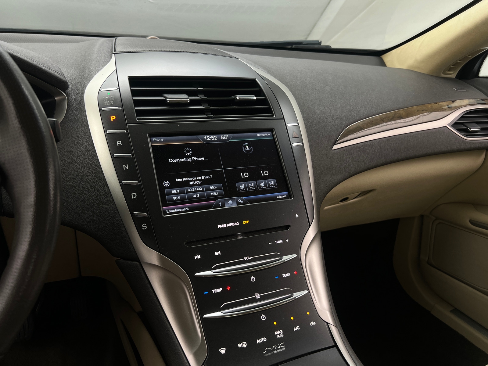Thumbnail: 2013 Lincoln MKZ - 3