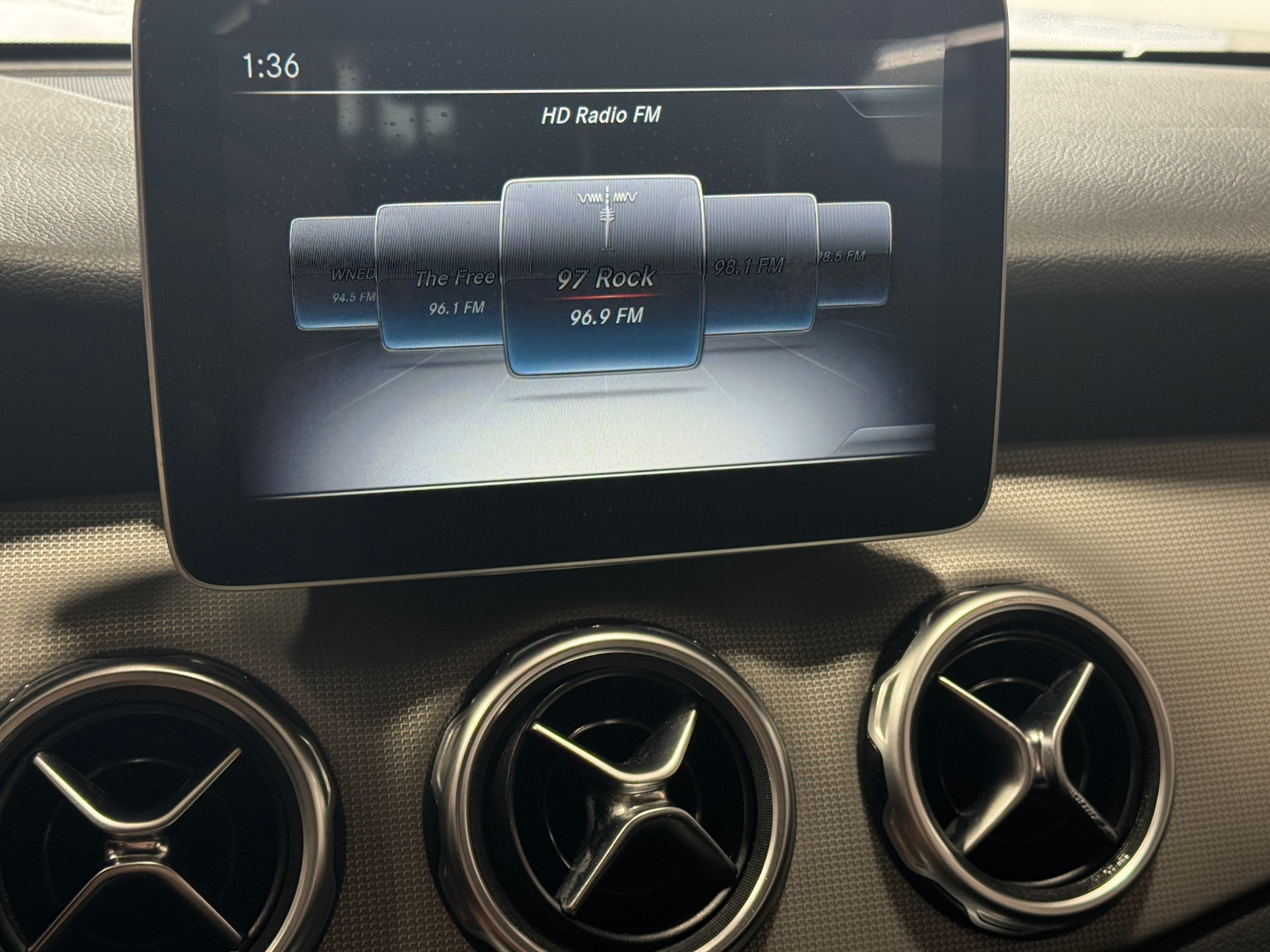 Thumbnail: 2019 Mercedes-Benz GLA - 3