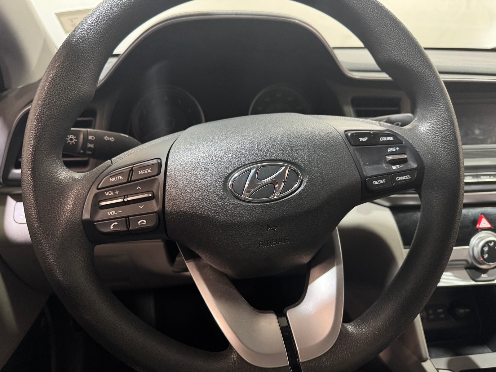 Thumbnail: 2019 Hyundai Elantra - 5