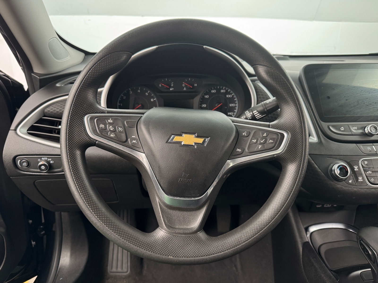 Thumbnail: 2023 Chevrolet Malibu - 5