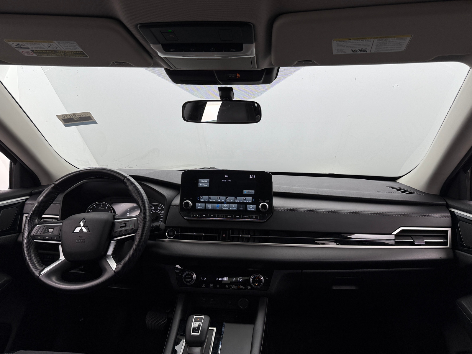 Thumbnail: 2022 Mitsubishi Outlander - 2