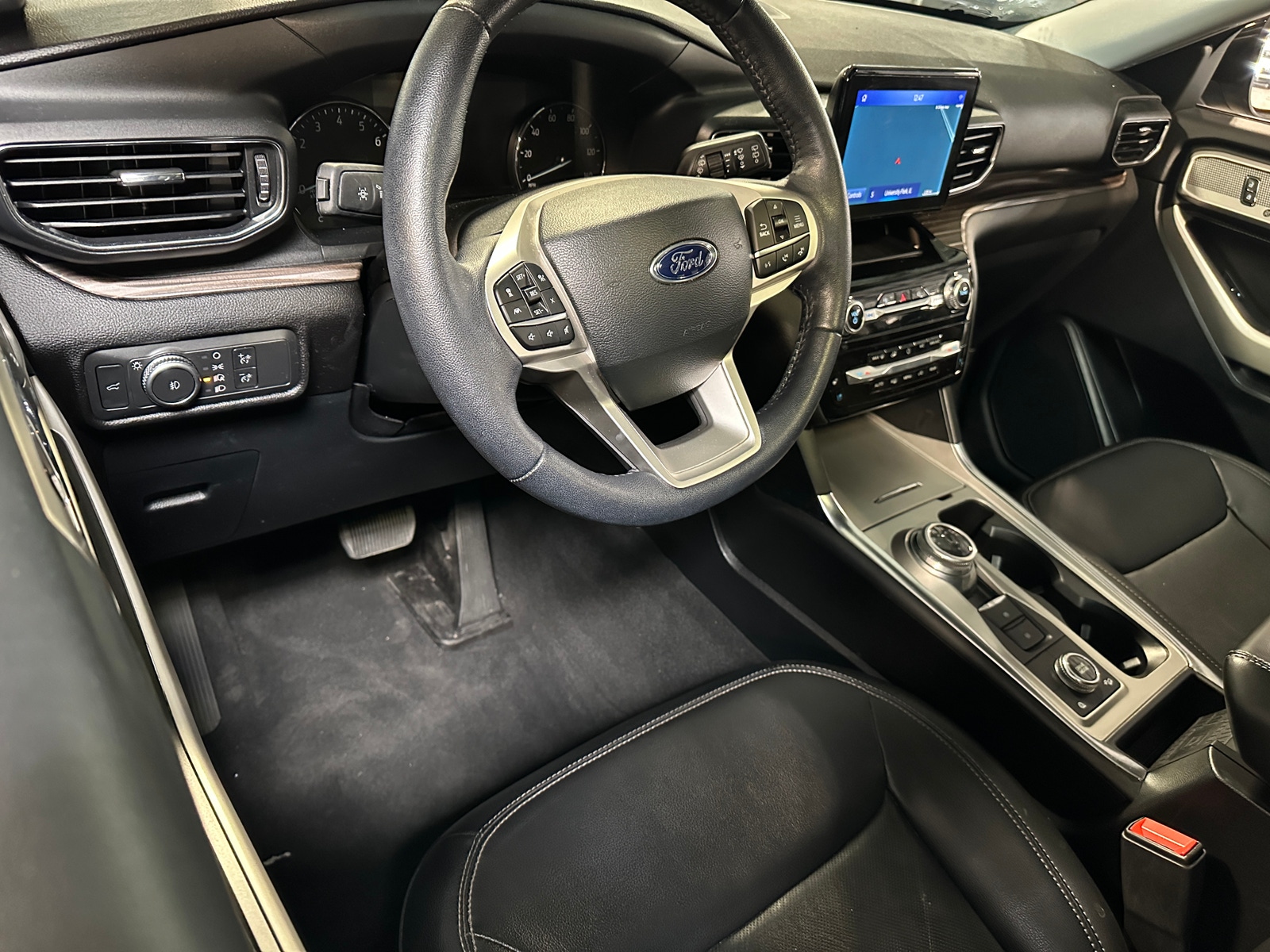 Thumbnail: 2022 Ford Explorer - 3