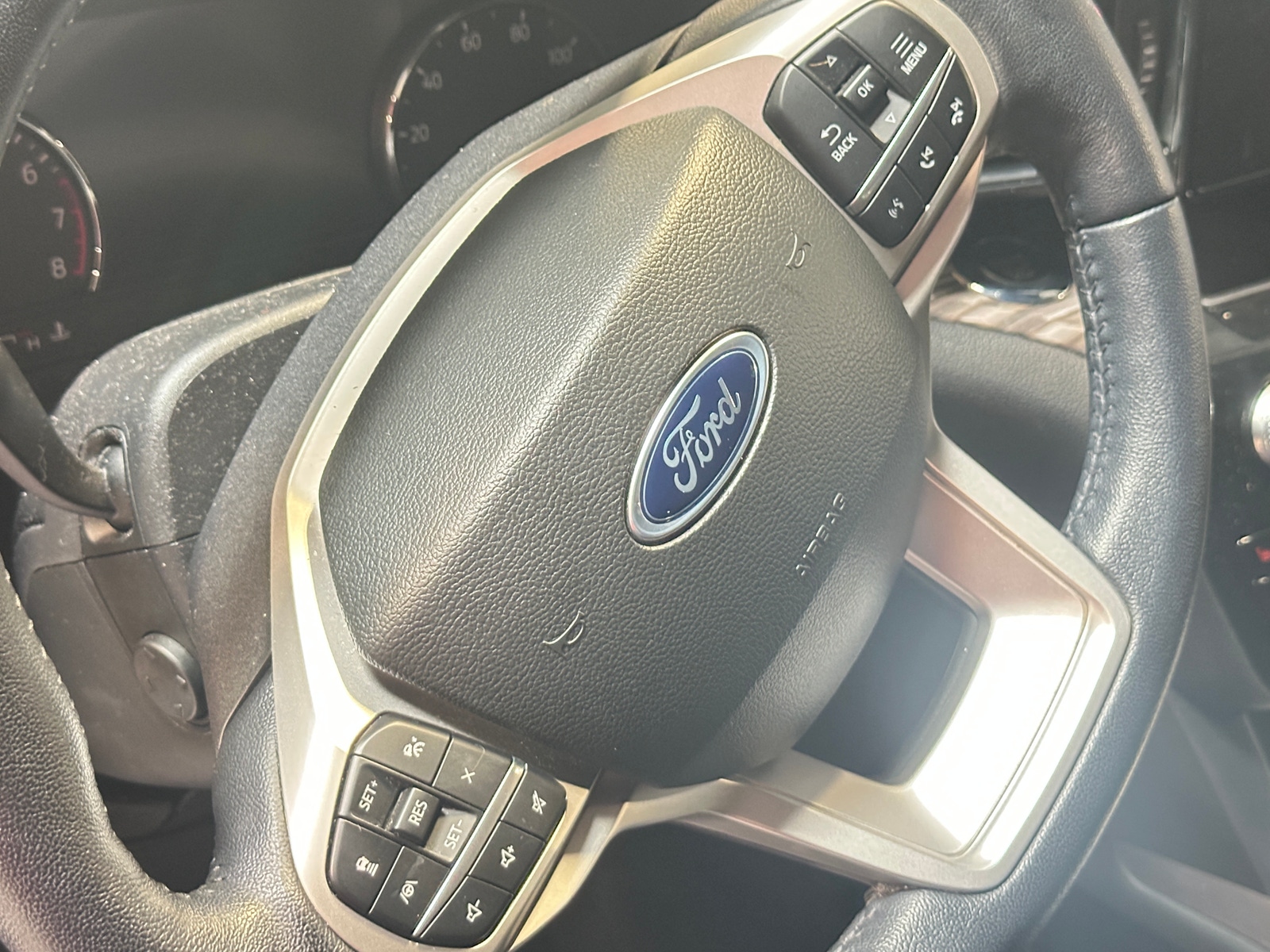 Thumbnail: 2022 Ford Explorer - 5