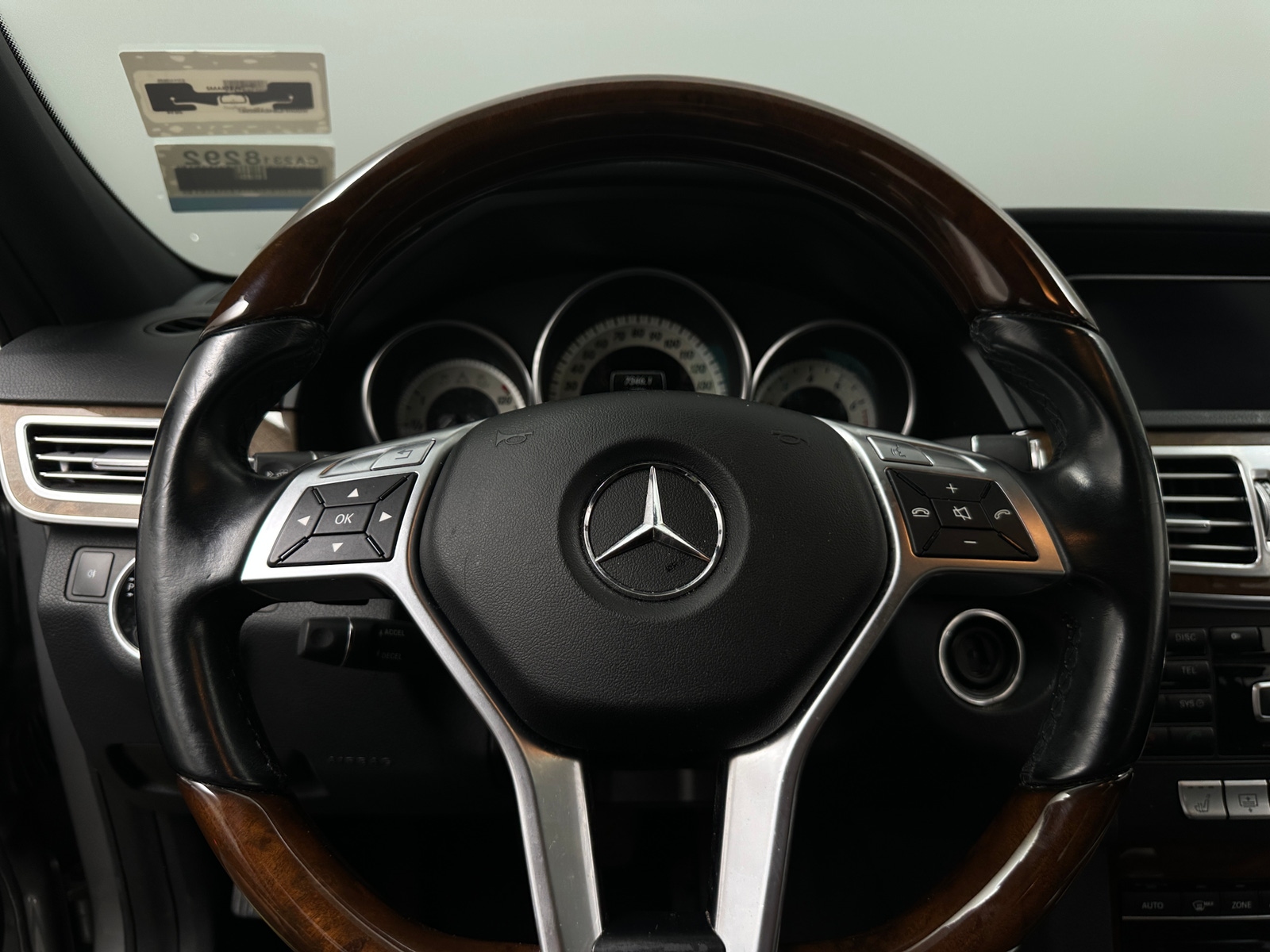 Thumbnail: 2014 Mercedes-Benz E-Class - 4