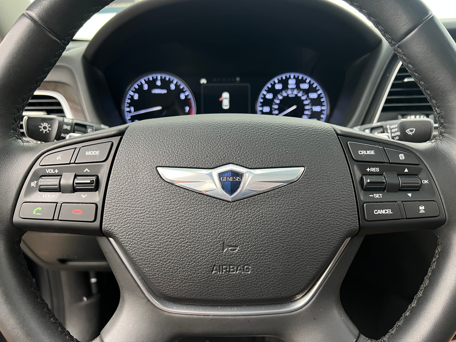 Thumbnail: 2016 Hyundai Genesis - 4