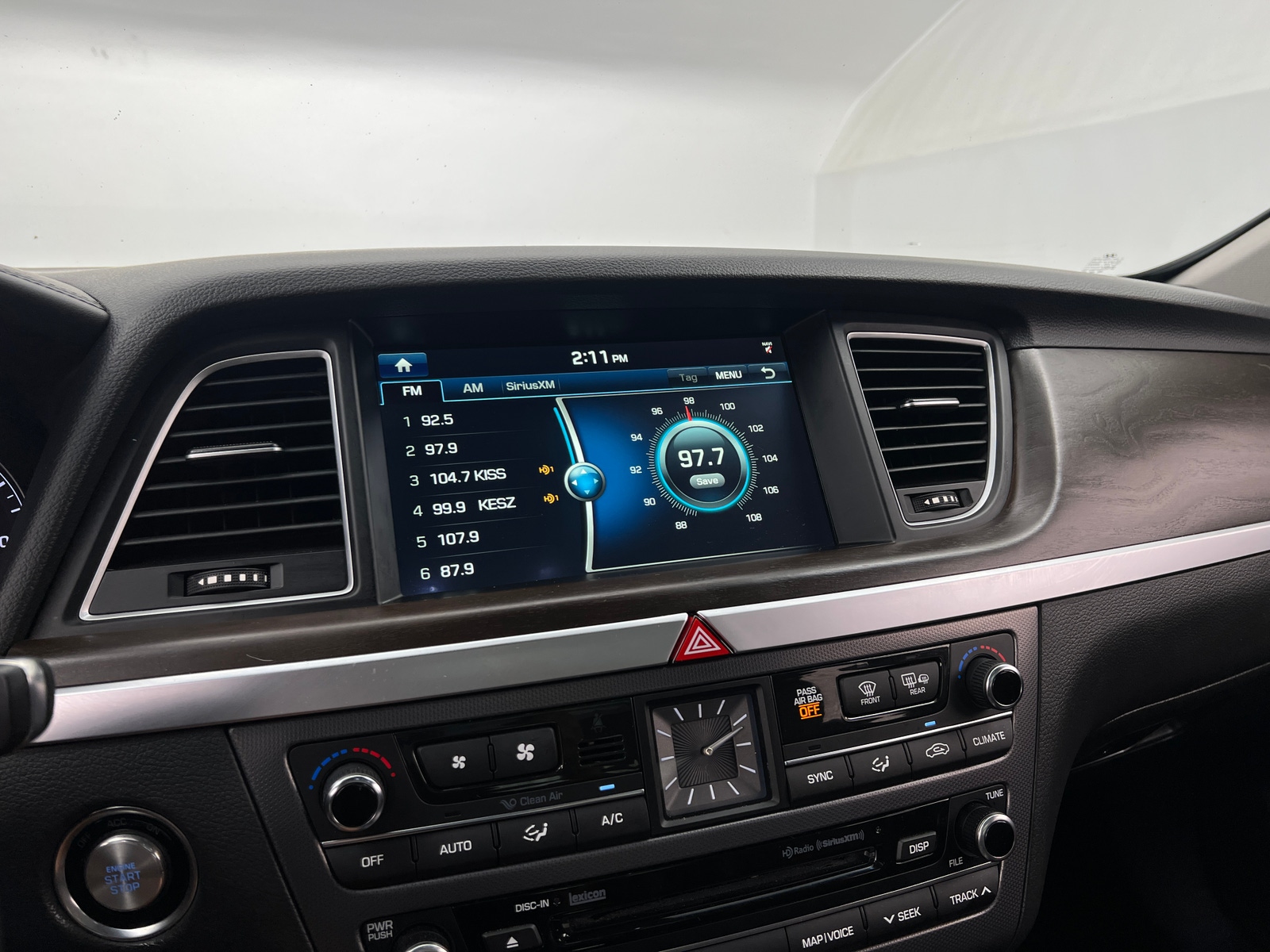 Thumbnail: 2016 Hyundai Genesis - 3