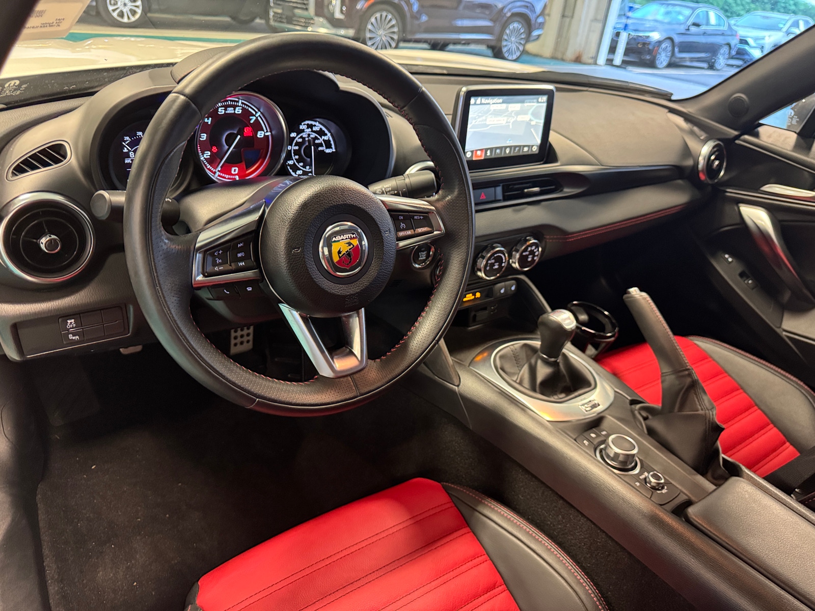 Thumbnail: 2020 Fiat 124 Spider - 2
