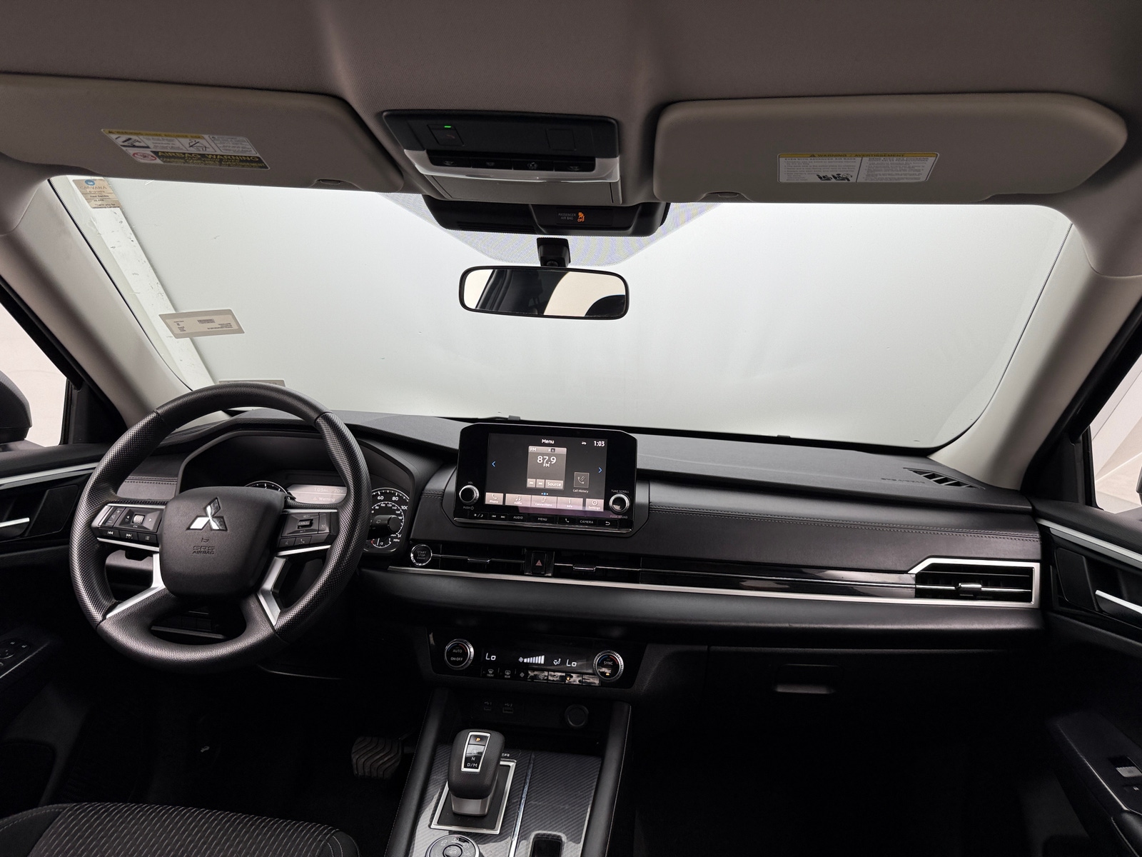 Thumbnail: 2022 Mitsubishi Outlander - 3