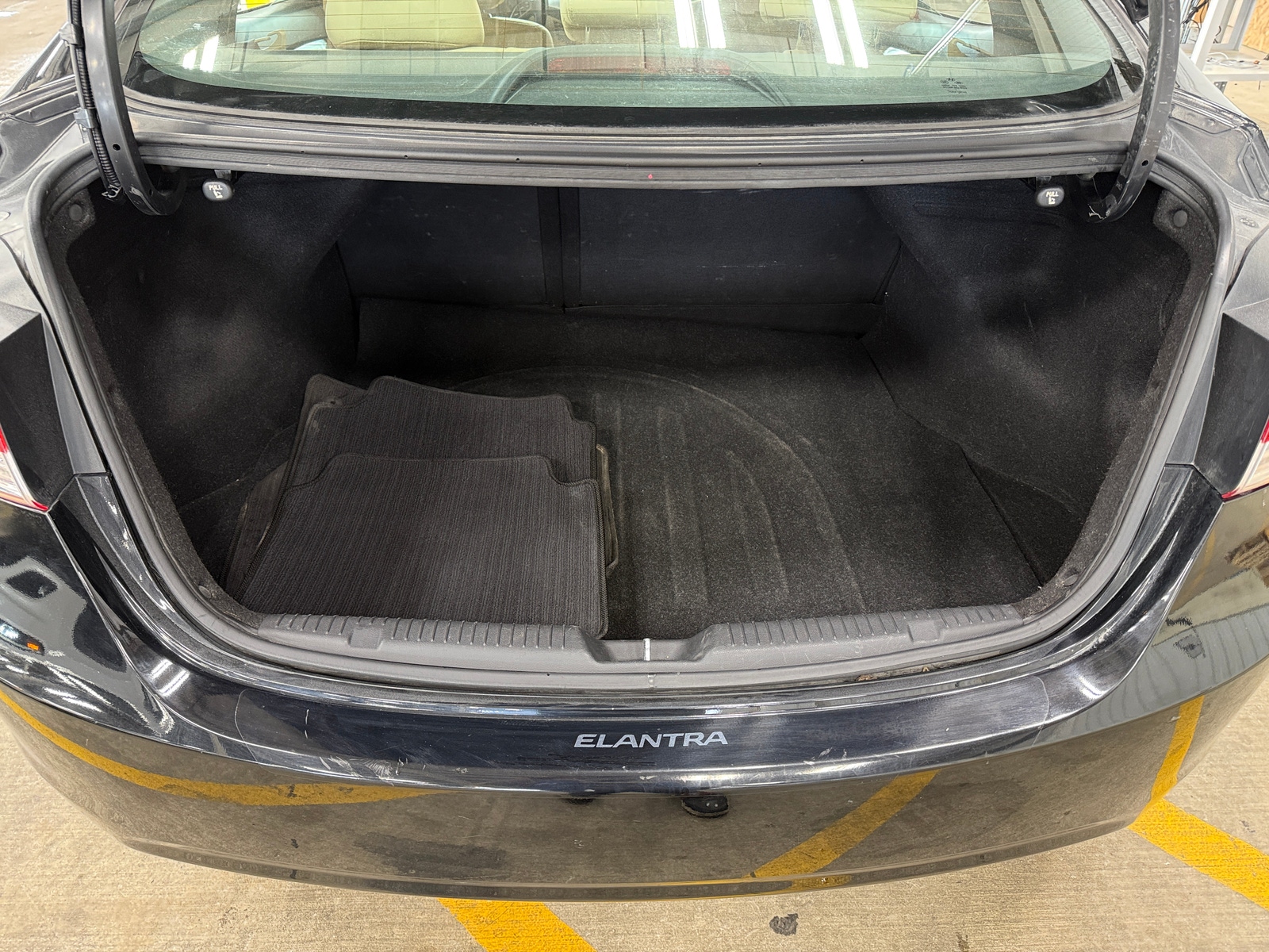 Thumbnail: 2013 Hyundai Elantra - 7