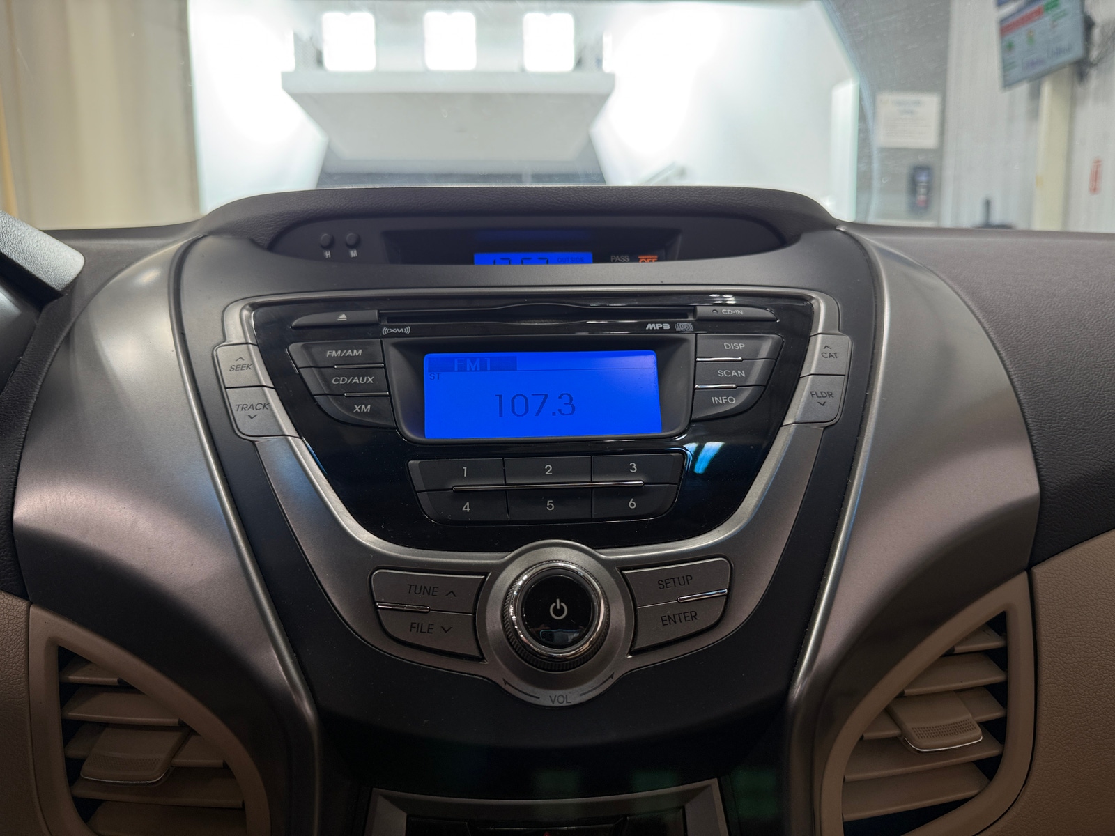 Thumbnail: 2013 Hyundai Elantra - 4