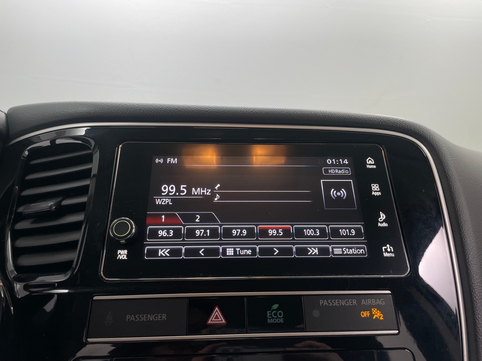 Thumbnail: 2019 Mitsubishi Outlander - 4
