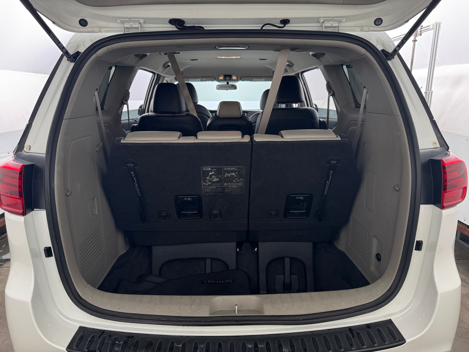 Thumbnail: 2020 Kia Sedona - 6