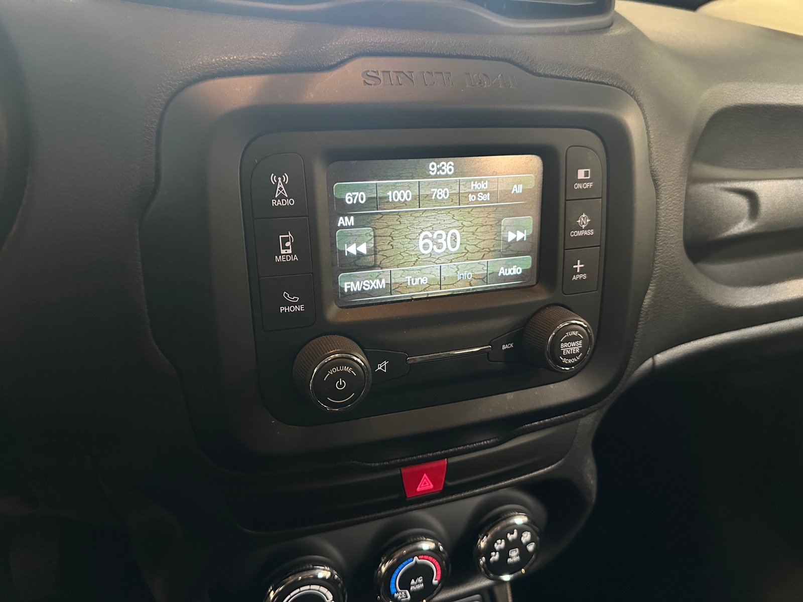 Thumbnail: 2017 Jeep Renegade - 4