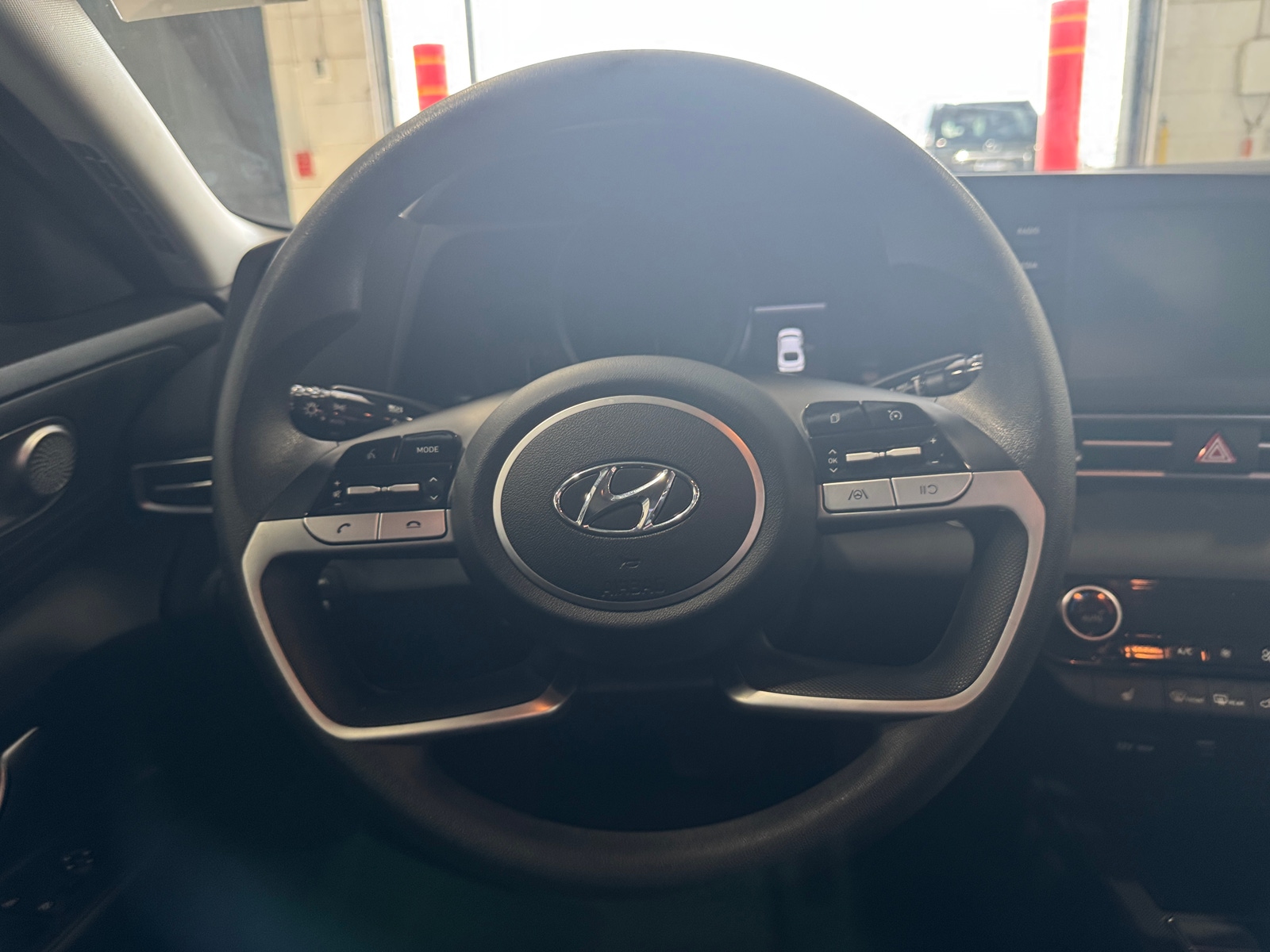 Thumbnail: 2022 Hyundai Elantra - 5