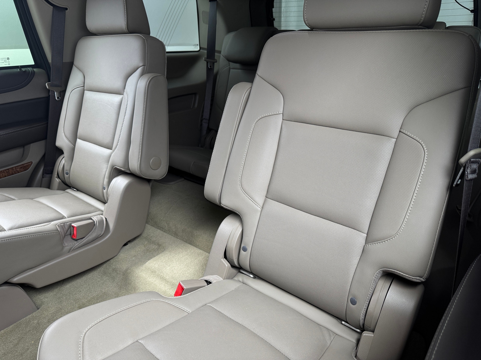 Thumbnail: 2019 Chevrolet Tahoe - 5