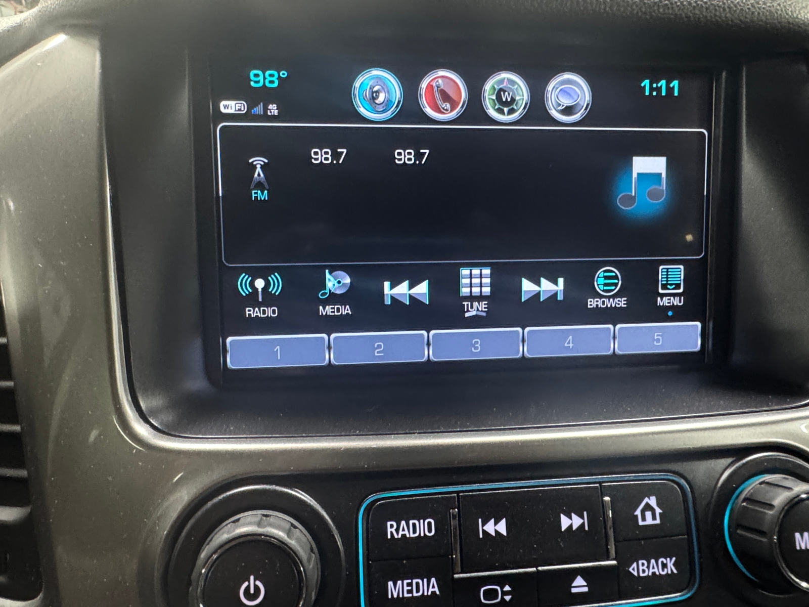 Thumbnail: 2019 Chevrolet Tahoe - 3