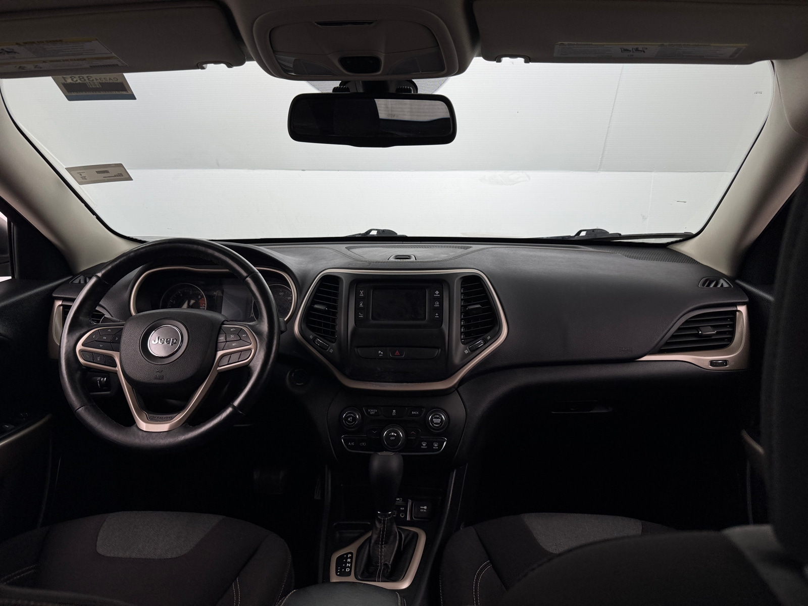 Thumbnail: 2017 Jeep Cherokee - 3