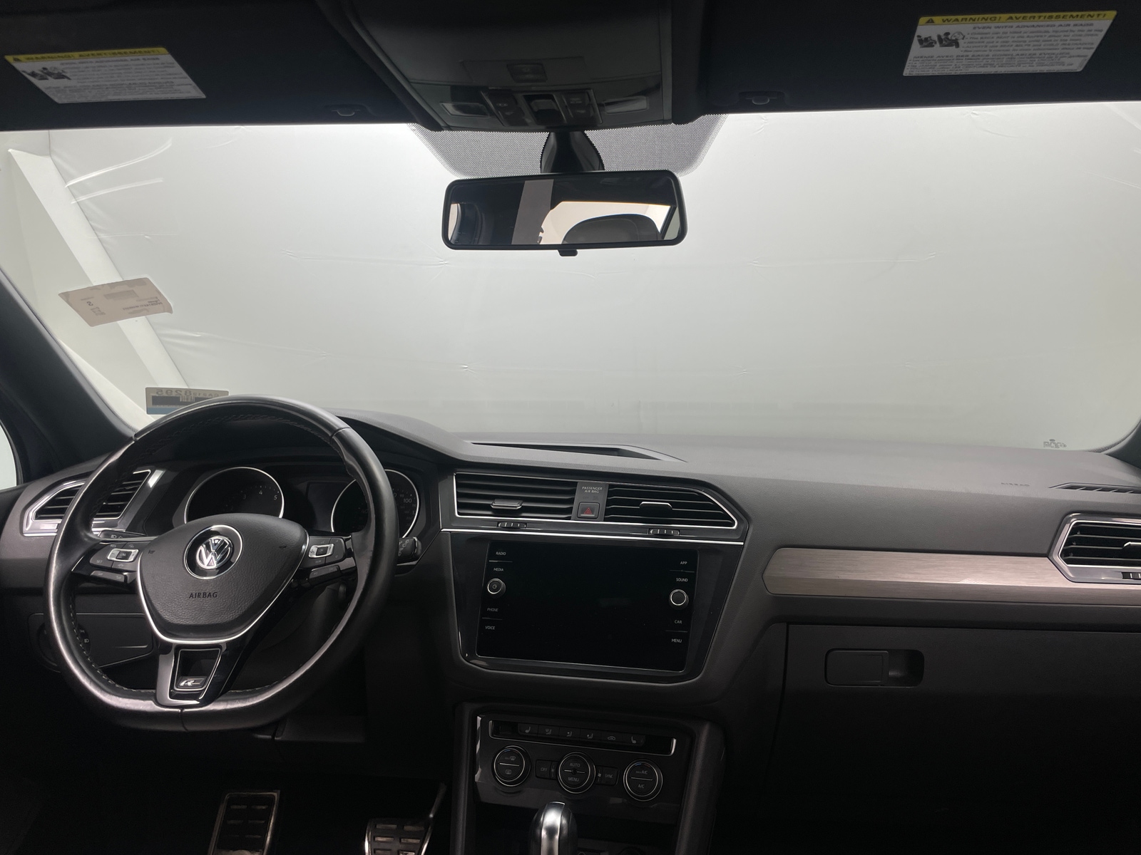 Thumbnail: 2020 Volkswagen Tiguan - 2