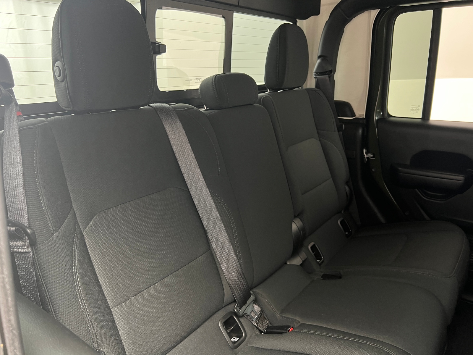 Thumbnail: 2021 Jeep Gladiator - 6