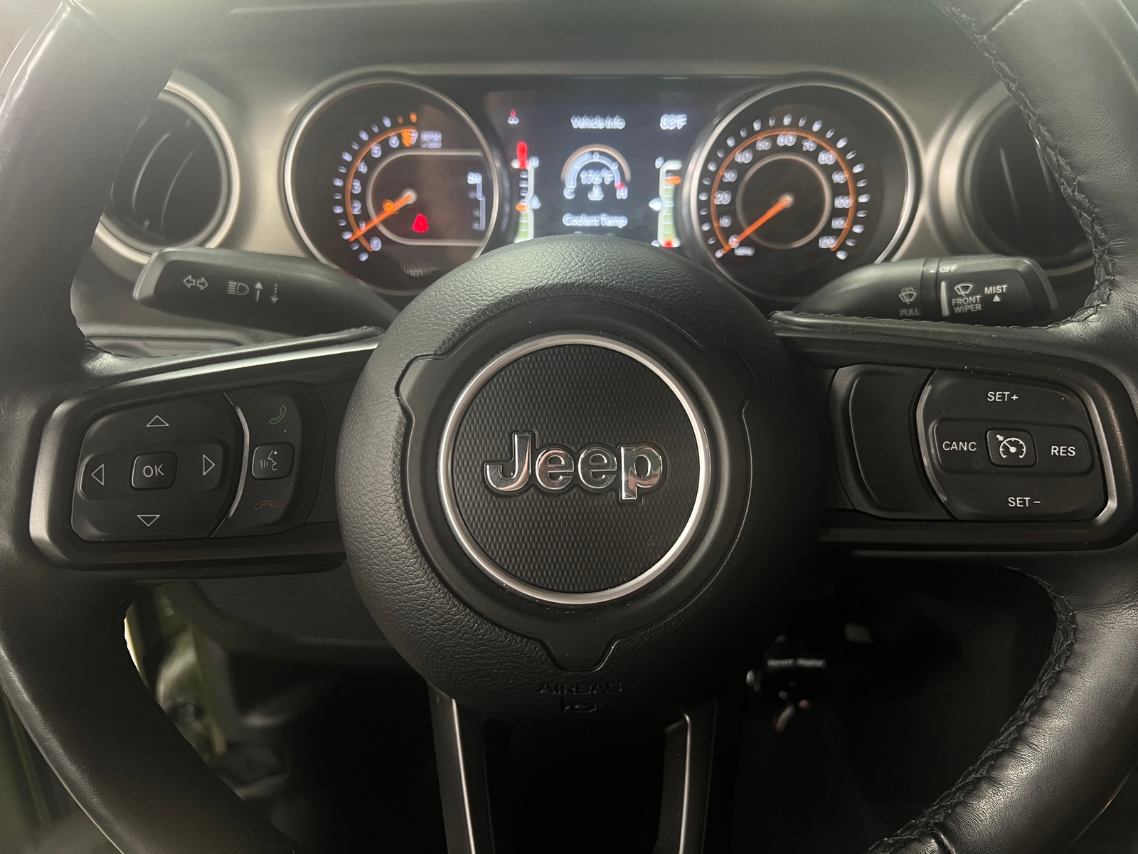 Thumbnail: 2021 Jeep Gladiator - 5