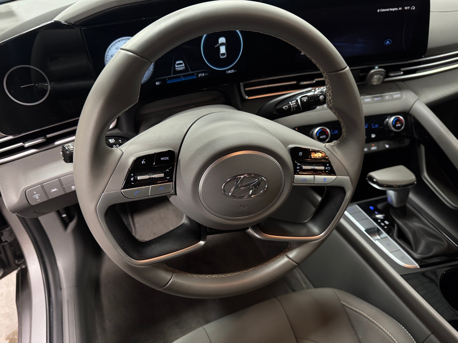 Thumbnail: 2023 Hyundai Elantra - 5