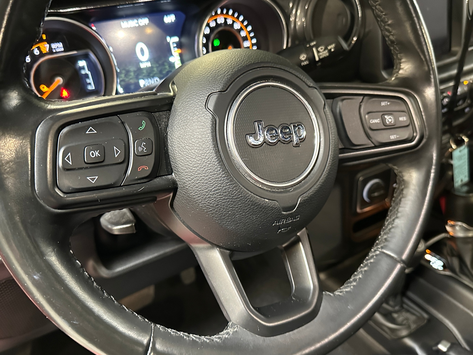 Thumbnail: 2022 Jeep Gladiator - 5