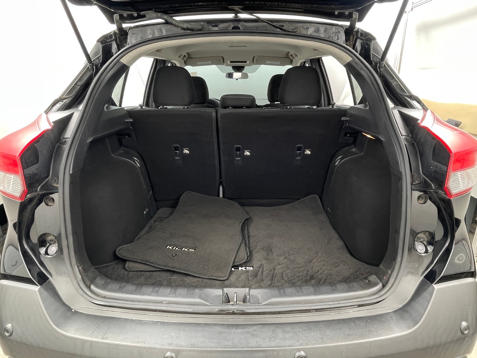Thumbnail: 2020 Nissan Kicks - 7