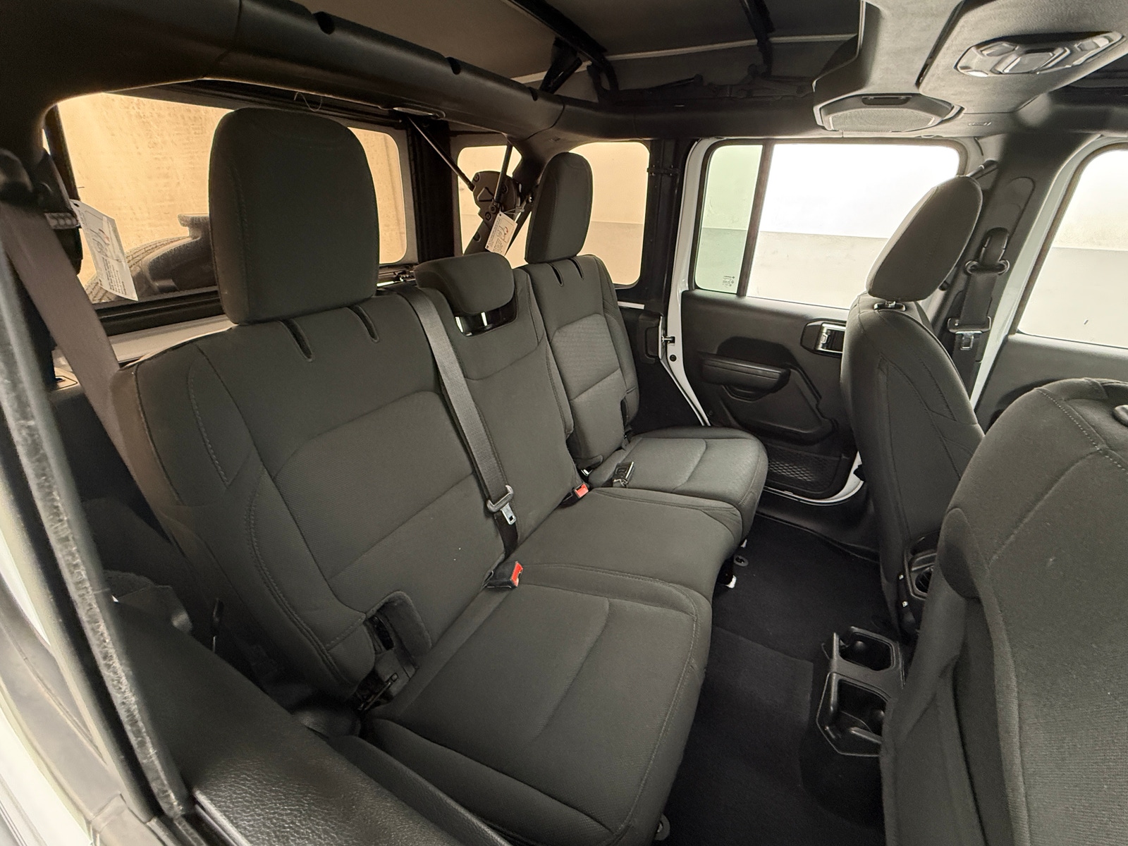 Thumbnail: 2022 Jeep Wrangler - 6