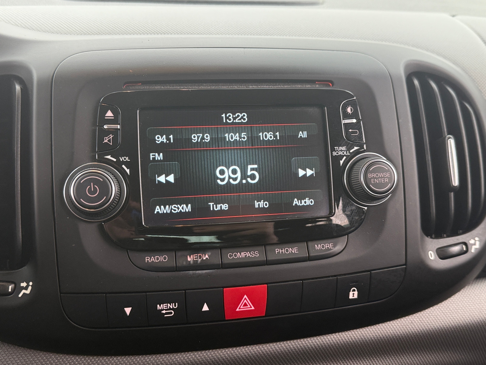Thumbnail: 2017 Fiat 500L - 4