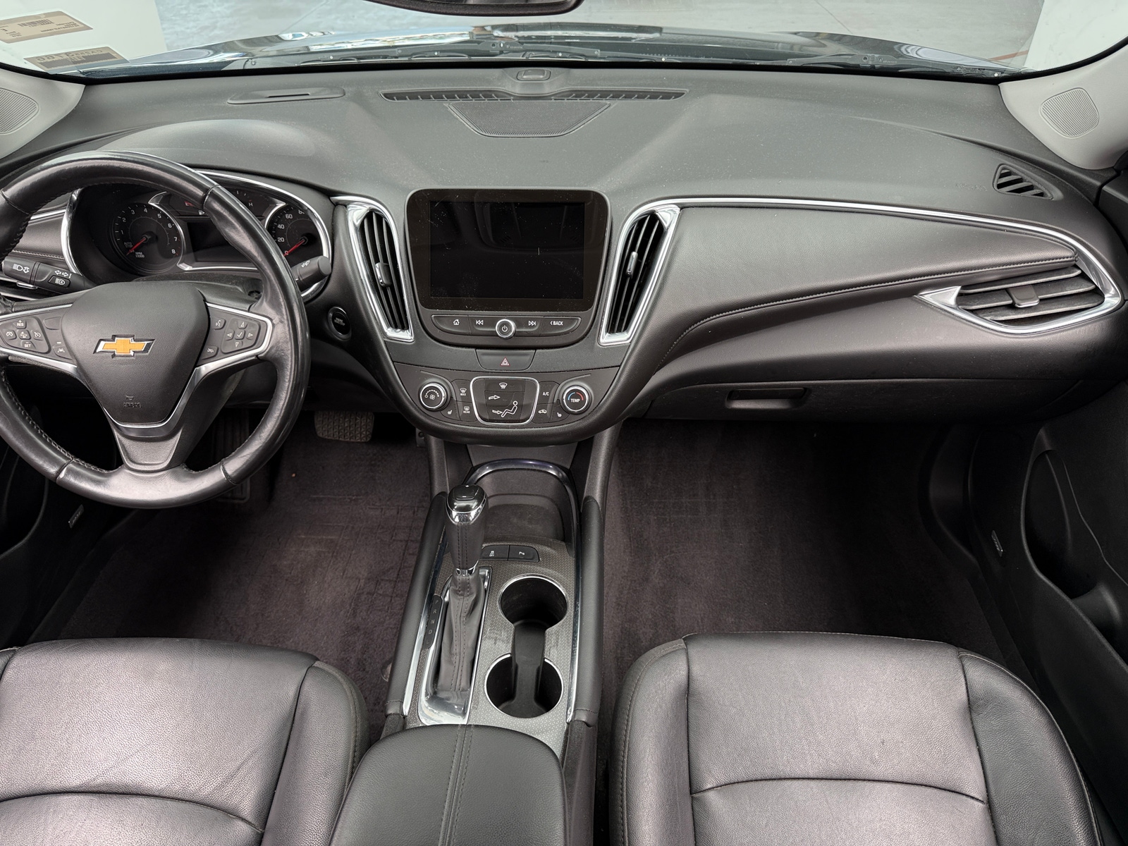 Thumbnail: 2018 Chevrolet Malibu - 2