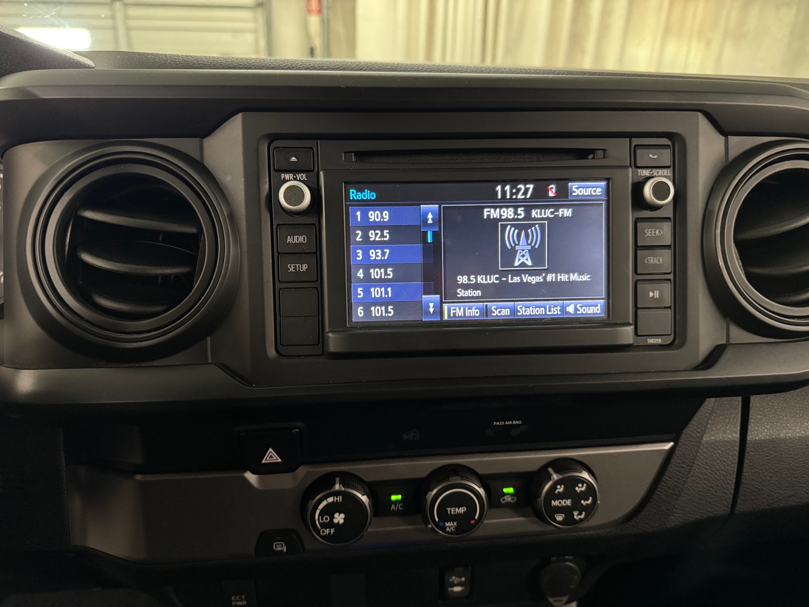 Thumbnail: 2019 Toyota Tacoma - 4