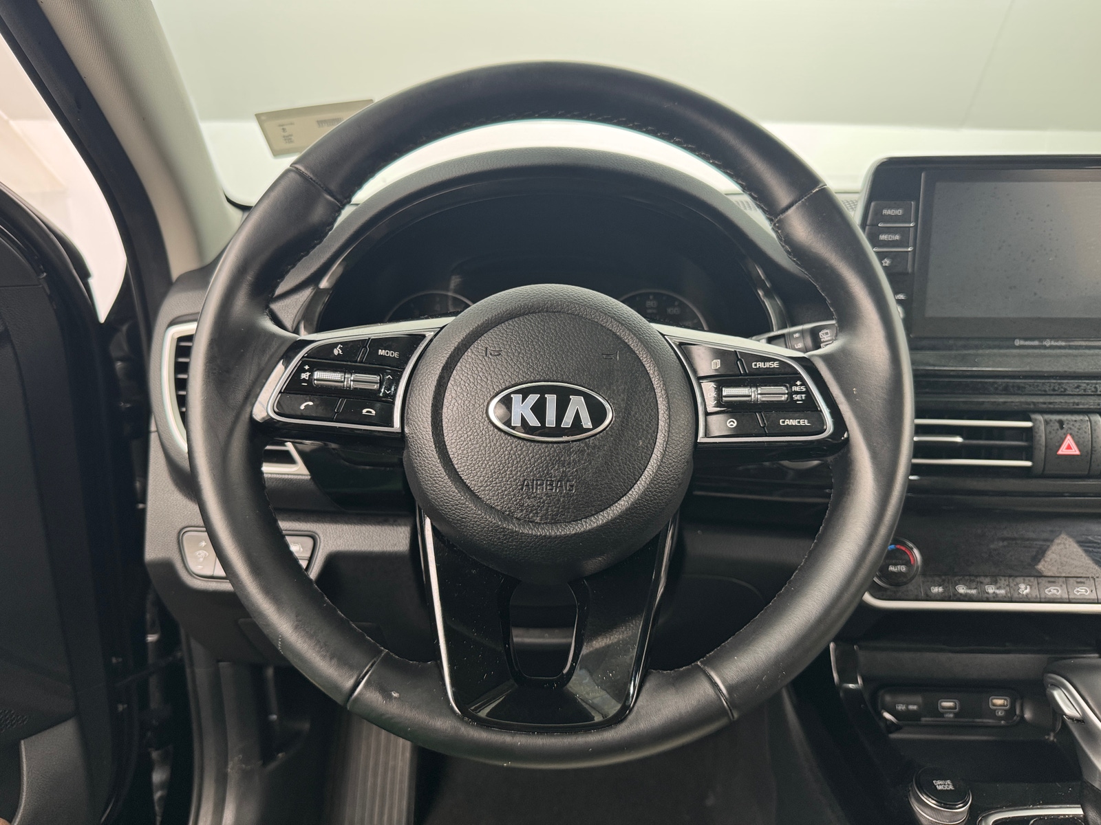 Thumbnail: 2021 Kia Seltos - 4