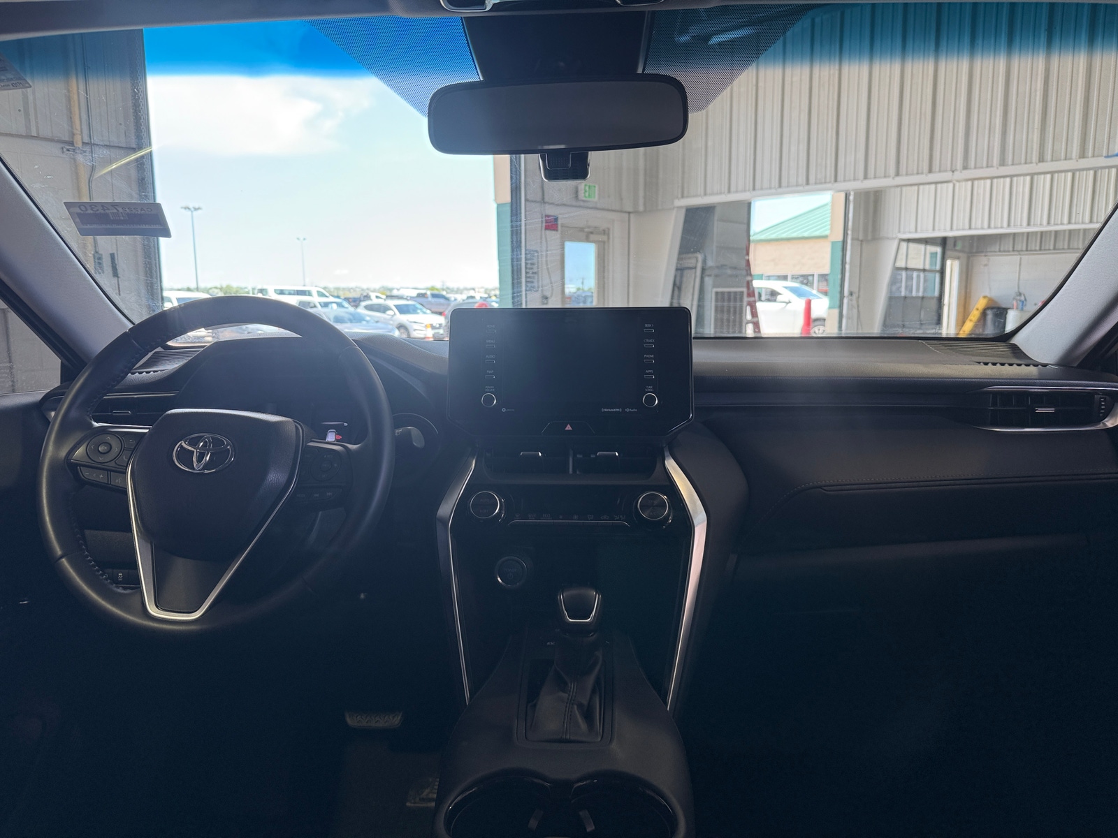 Thumbnail: 2021 Toyota Venza - 3