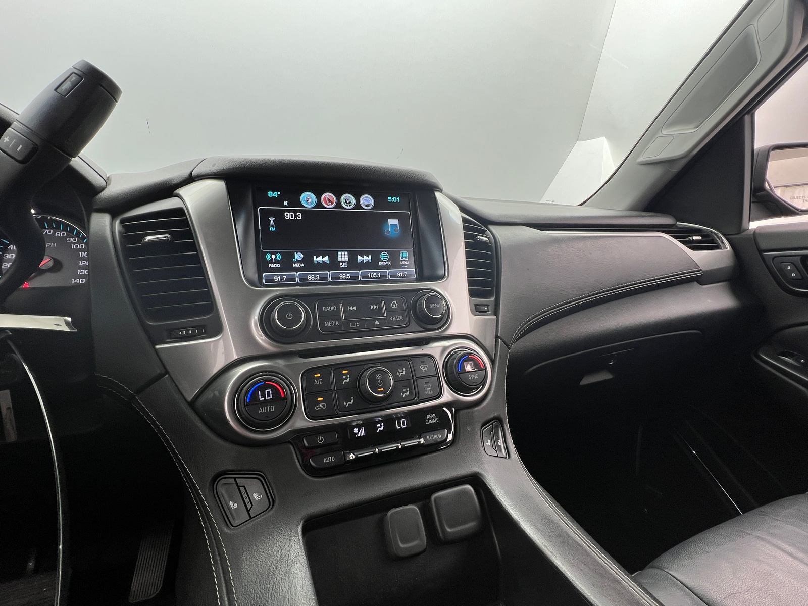 Thumbnail: 2019 Chevrolet Tahoe - 3