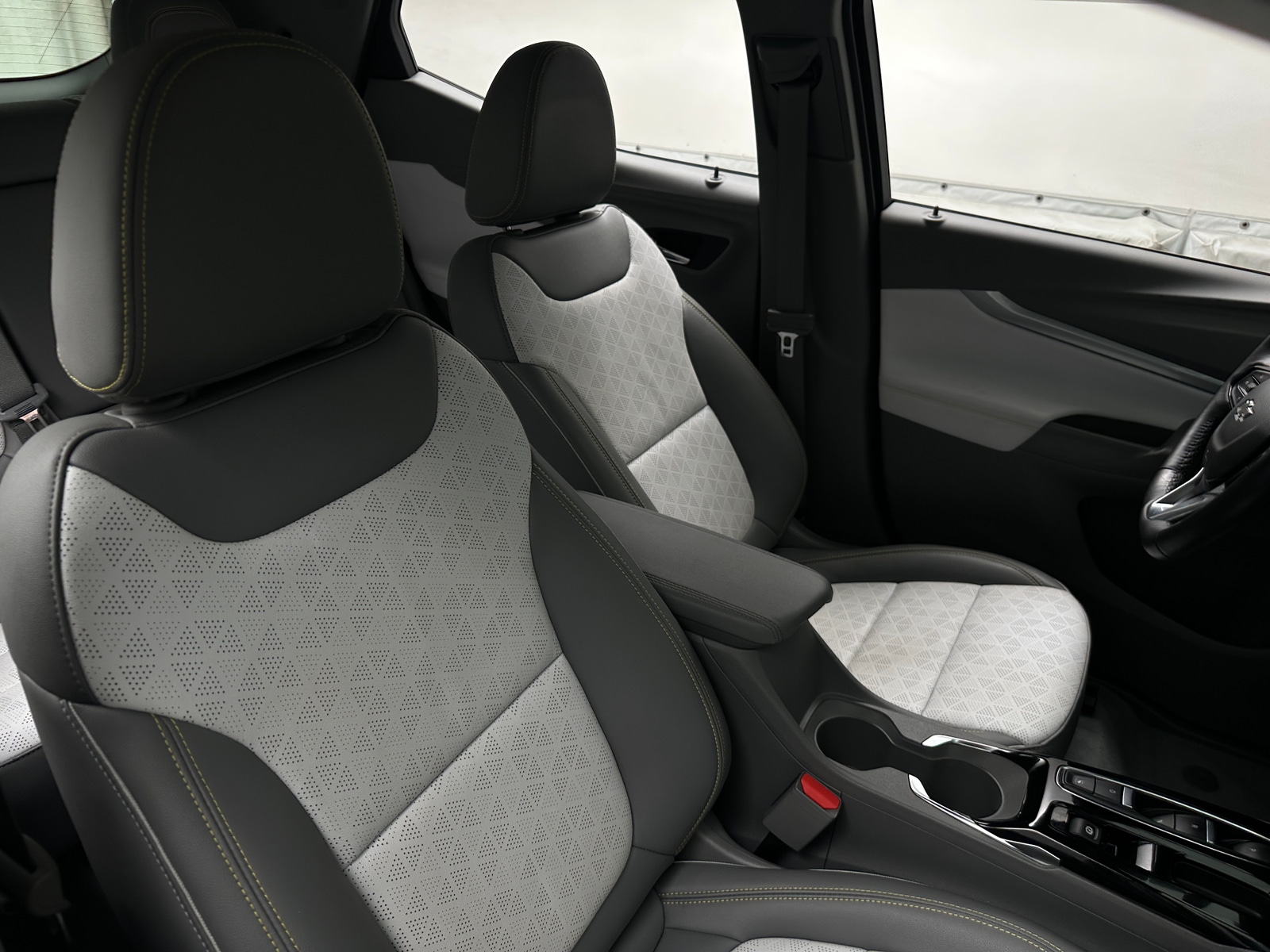 Thumbnail: 2023 Chevrolet Bolt EUV - 2