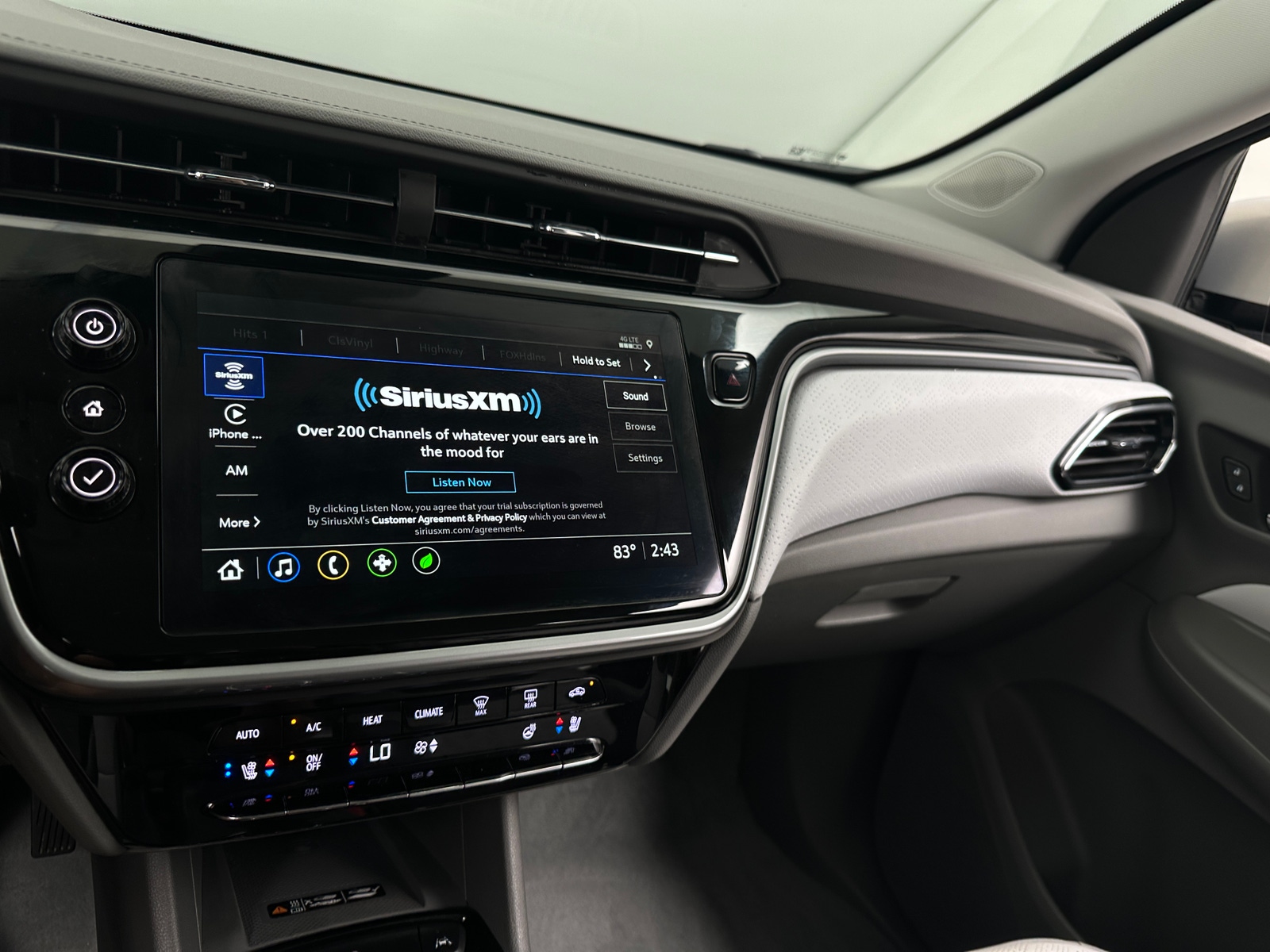 Thumbnail: 2023 Chevrolet Bolt EUV - 4