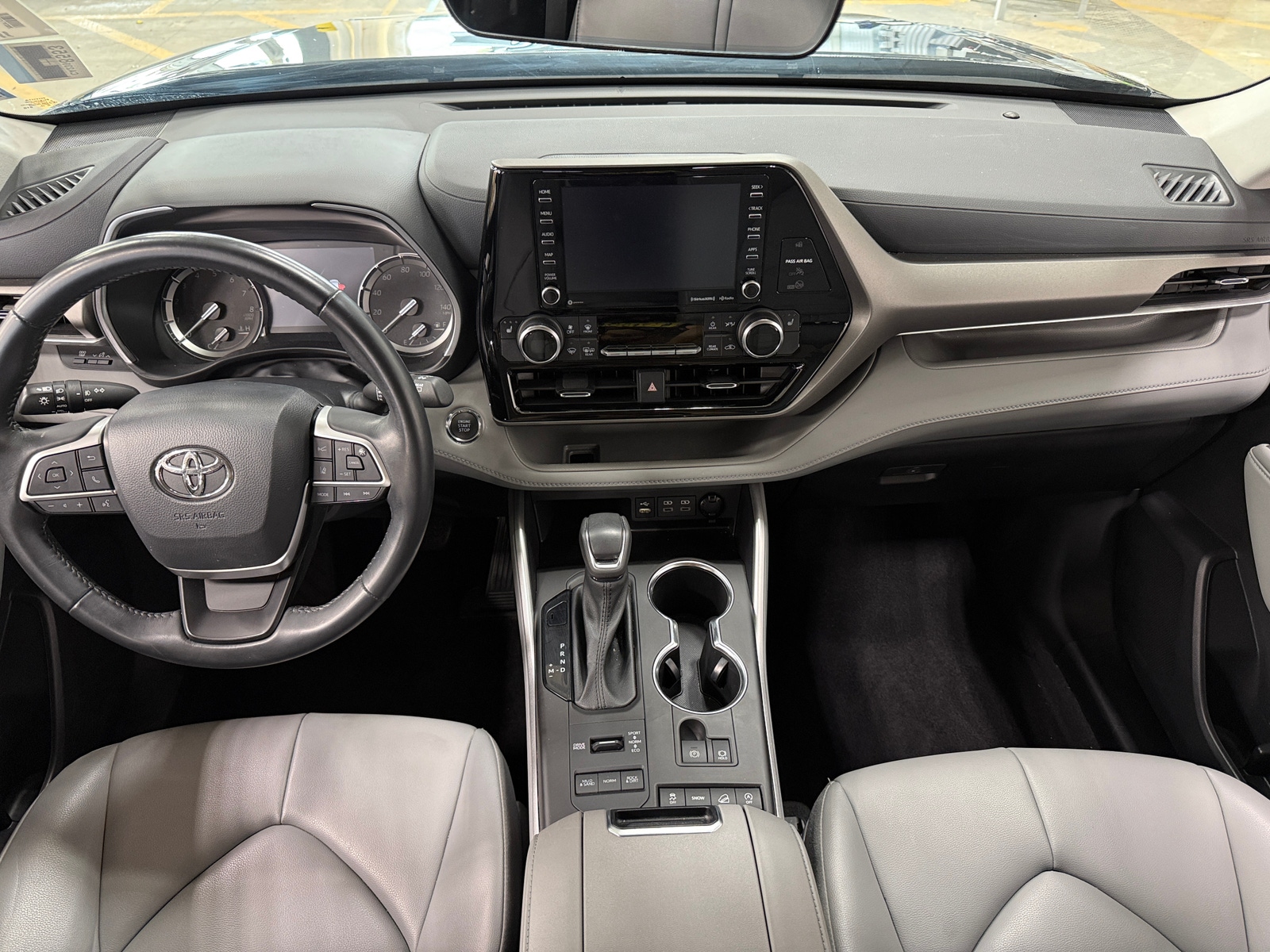 Thumbnail: 2022 Toyota Highlander - 2