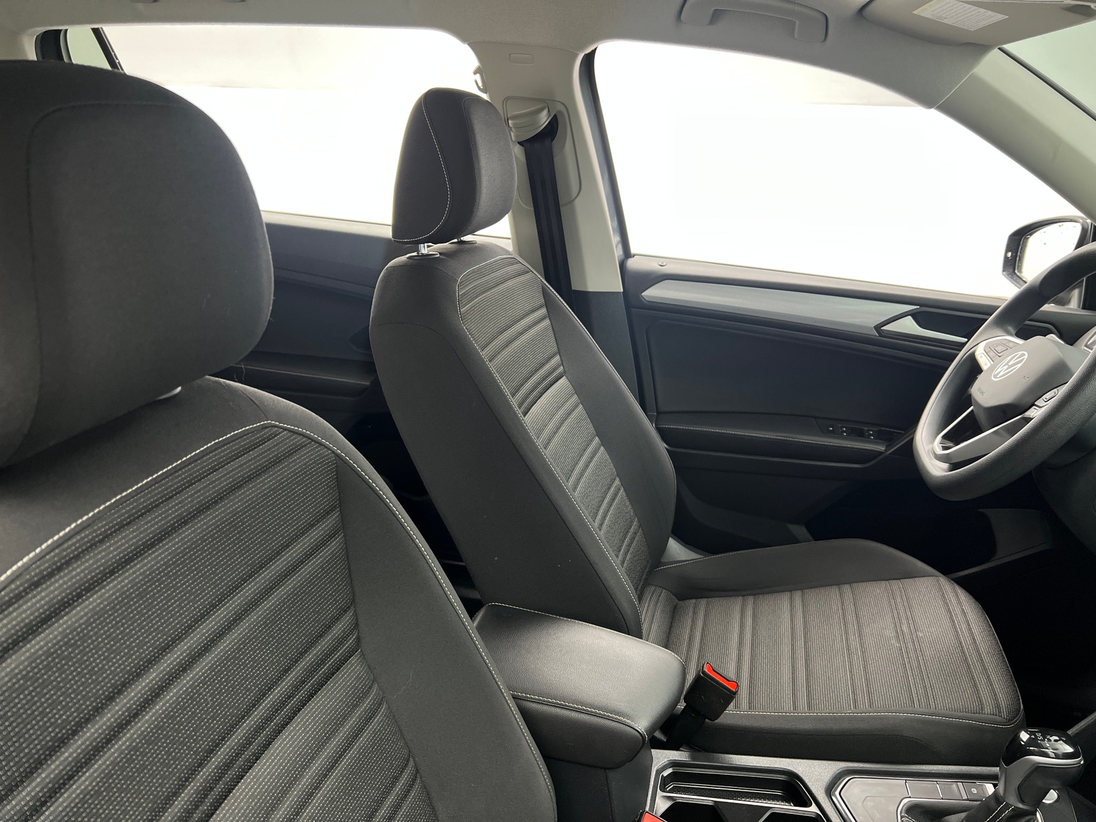 Thumbnail: 2022 Volkswagen Tiguan - 2