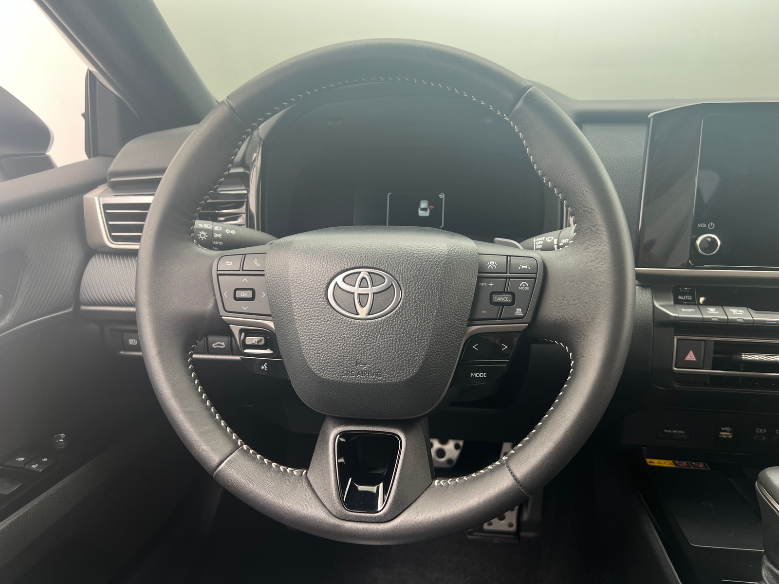 Thumbnail: 2025 Toyota Camry - 5