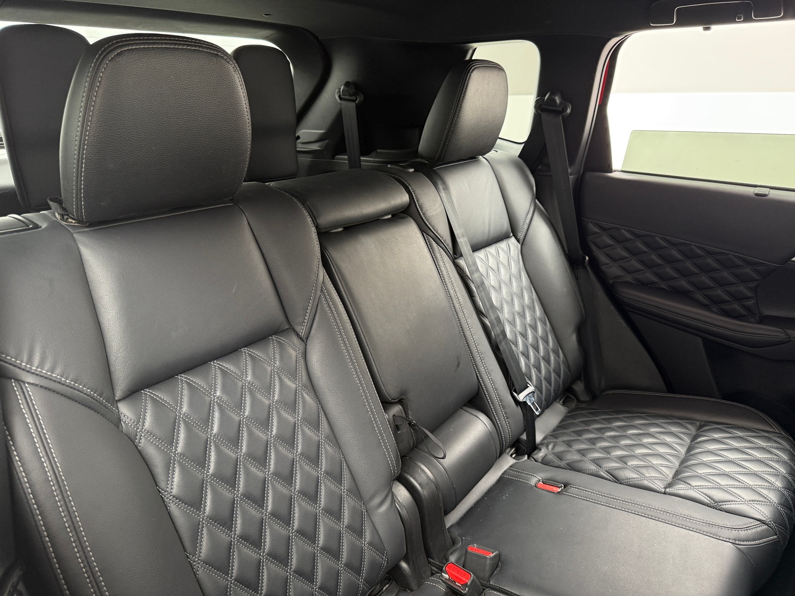 Thumbnail: 2023 Mitsubishi Outlander - 5