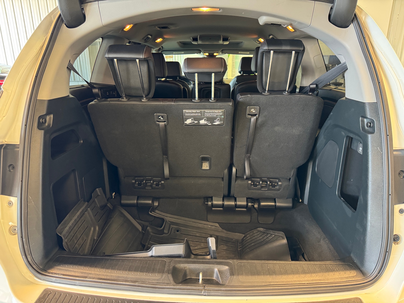 Thumbnail: 2023 Honda Odyssey - 6